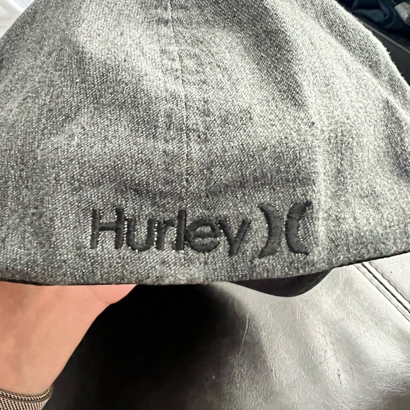 Hurley XL hat - Picture 2 of 5